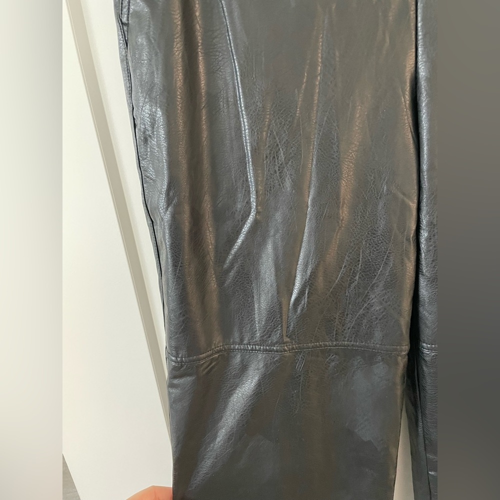 LYSSE Faux Leather Pull On Stretch Straight Leg Pants, Black, Large - Picture 2 of 6